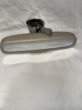 8ro-857-511-a-y22 Audi 2011 Q7 Rearview Mirror Cover Trim Beige Oem Cracked As Is