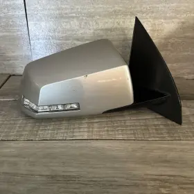 25968581 Gmc 07-14 Acadia Traverse Outlook Power Heat Mirror Right Pass Turn Signal Oem