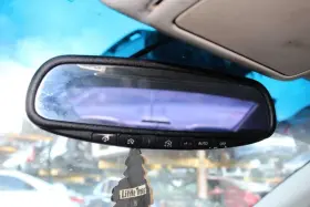 267.in1m05 Infiniti G35 2005 Interior Rear View Mirror 521025